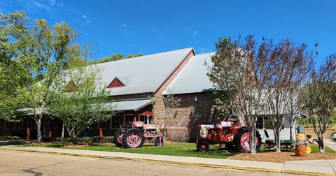 The Humble Southern Restaurant In Mississippi That's Been Owned By The Same Family For Over 45 Years