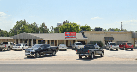 Travel To The Edge Of Louisiana And Dine At A Local Favorite, The Cafe