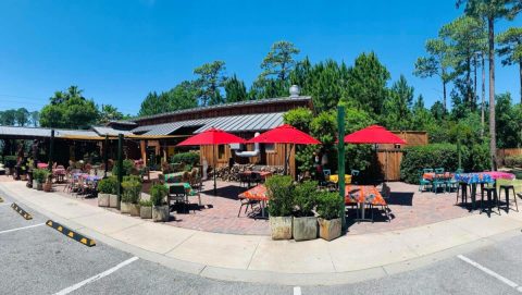 The Humble American Cafe In Florida That's Been Owned By The Same Family For Over 13 Years