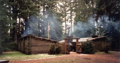 The Enchanting Historical Park In Oregon Is One Of The Best Places To Enjoy Autumn