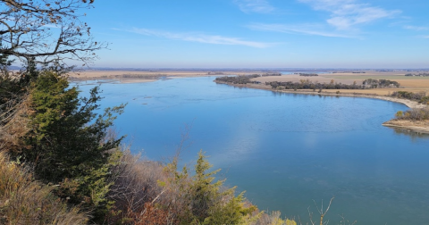 This Little-Known Scenic Spot In Nebraska That Comes Alive With Color Come Fall