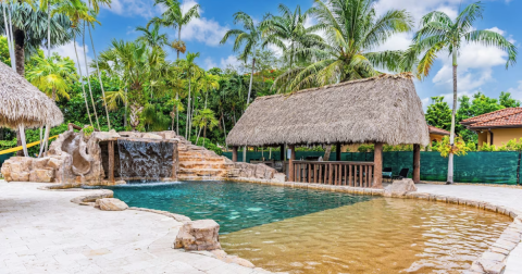 Enjoy A Custom Lagoon-Style Pool & Private Game Room At This Florida VRBO