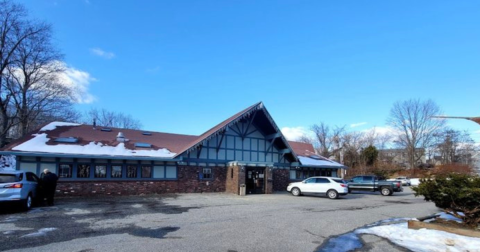 The Humble Seafood Restaurant In Maine That's Been Owned By The Same Family For Over 3 Generations