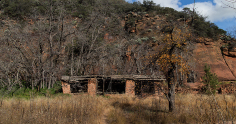 The Abandoned And Eerie Place In Arizona You Might Not Want To Visit After Dark