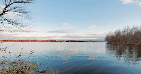 This Little-Known Scenic Spot In Oklahoma That Comes Alive With Color Come Fall