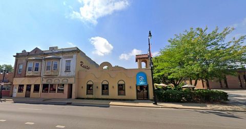 The Humble Mexican Restaurant In Illinois That's Been Owned By The Same Family For More Than 50 Years