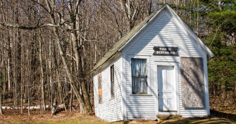 The Under-The-Radar Scenic Drive In New Hampshire That Showcases Small Towns, Mountains, And Rivers