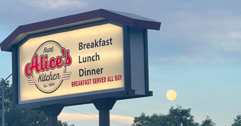 The Breakfast Burrito From Aunt Alice's Kitchen In Colorado Is So Big, It Could Feed An Entire Family