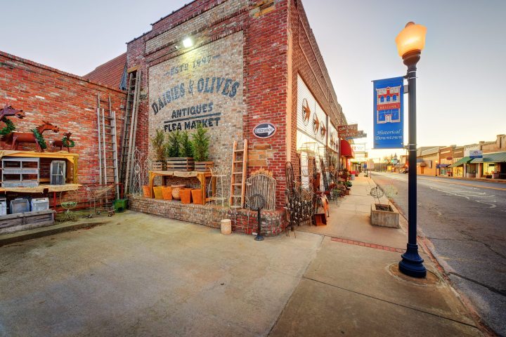 vintage market in Arkansas