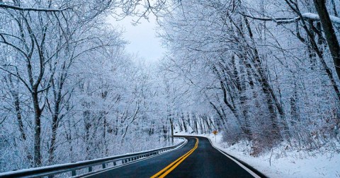 There's No Better Place For A Exhilarating Winter Adventure Than This Mountain Top Hike In Tennessee