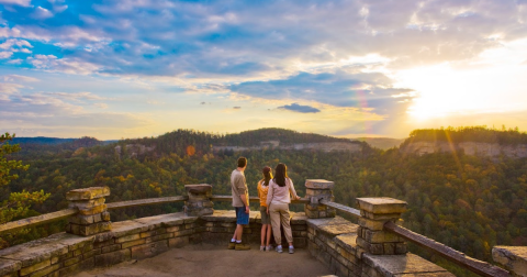 The Enchanting Attraction In Kentucky Is One Of The Best Places To Enjoy Autumn