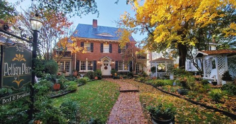 The Enchanting Pettigru Place B&B In South Carolina Is One Of The Best Places To Enjoy Autumn