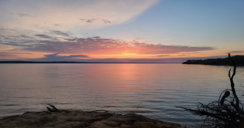 This Little-Known Lake Is Perfect For Easy Fishing, Kayaking, Canoeing, And Swimming In Mississippi