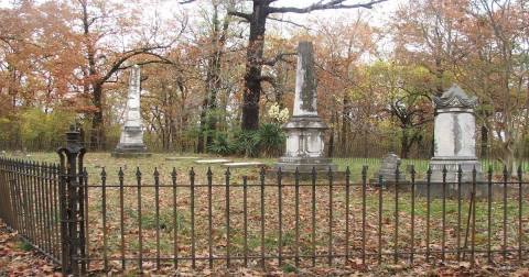 The Oldest Gravestone In Oklahoma Is More Than 250 Years Old And Has A Fascinating History