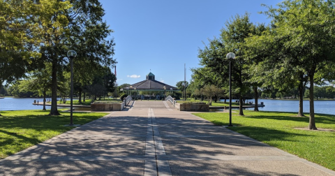 Enjoy A Long Walk At This Underrated Local Park In Louisiana