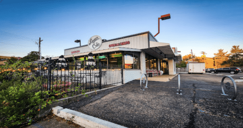 This 82-Year Old Diner Is One Of The Most Nostalgic Destinations In Louisiana