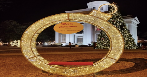 Enjoy A Classical Christmas When You Visit This Charming Small Town In Mississippi