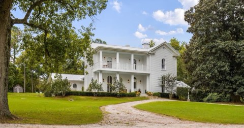 This Fairy Tale Estate In Tennessee Is Like Something From A Dream