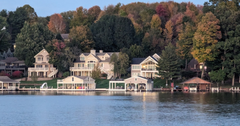 This Little-Known Lake Is Perfect For Easy Fishing, Boating, And Tubing In Ohio