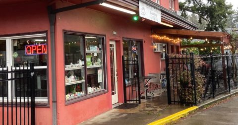 Taste The Best Biscuits And Gravy In Oregon At This Family-Owned Bakery Cafe