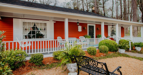 Opened In 1952, The Daphne Lodge Is A Longtime Icon In Cordele, Georgia