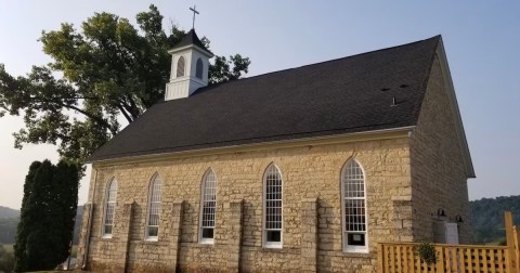 This Hideaway In An Old Church In Iowa Is The Coolest Place To Spend The Night