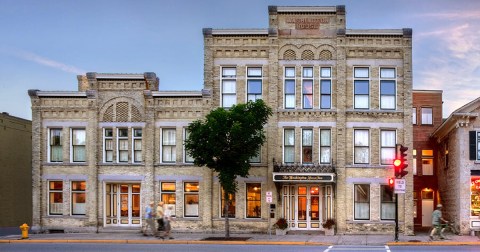 Enjoy A Classical Christmas When You Visit This Charming Inn In Wisconsin