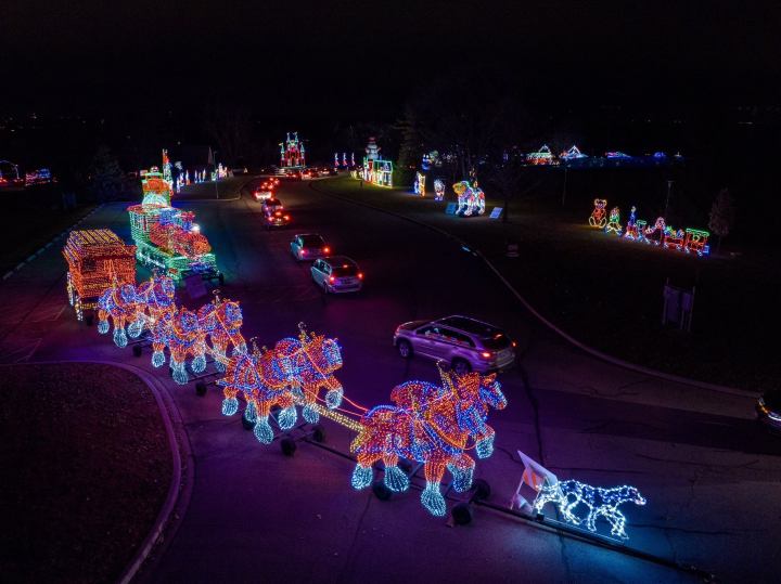 Drive Through Christmas Lights in Illinois