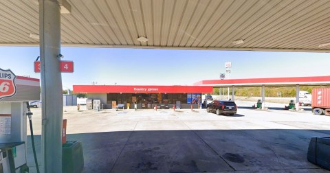 Don't Pass By This Unassuming Authentic Indian Restaurant Housed In A Arkansas Gas Station Without Stopping