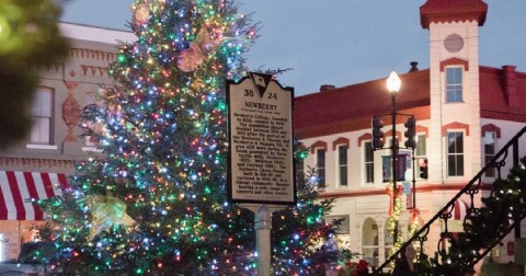 The Little-Known Small Town In South Carolina That Goes All Out For Christmas