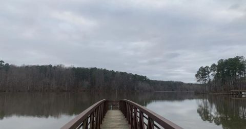 There Is An Enchanting Waterfront Trail In North Carolina You Absolutely Must Hike