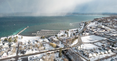 The Cozy Small Town In Michigan That Comes Alive Under A Blanket Of Snow