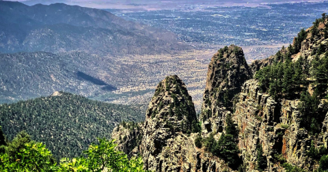 The Iconic Hiking Trail In New Mexico Is One Of The Coolest Outdoor Adventures You’ll Ever Take