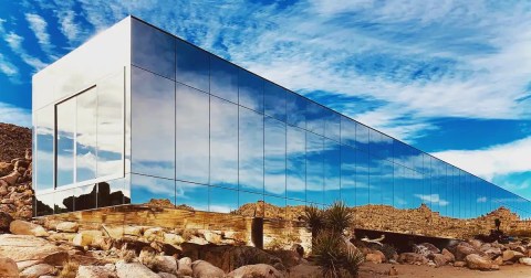 Stay In An Invisible House Overlooking The Southern California Desert