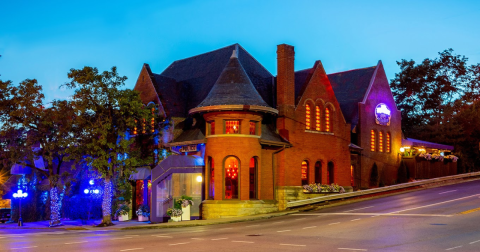 The Cozy Restaurant In Ohio That’s Perfect For An Intimate Dinner