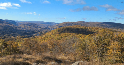 The Iconic Hiking Trail In Connecticut Is One Of The Coolest Outdoor Adventures You’ll Ever Take