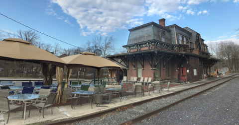 The Adults-Only Restaurant In Pennsylvania Where You Can Enjoy A Relaxing Meal