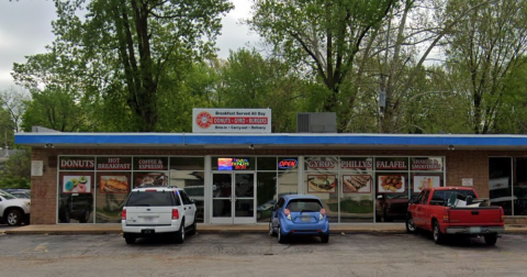 You'll Never Look At Donuts The Same Way After Trying Sweet Spot Café In Missouri