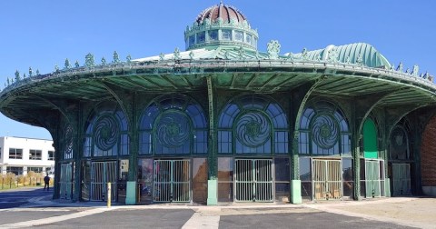 The Incredible Boardwalk Attraction In New Jersey That Has Been Left In Ruins