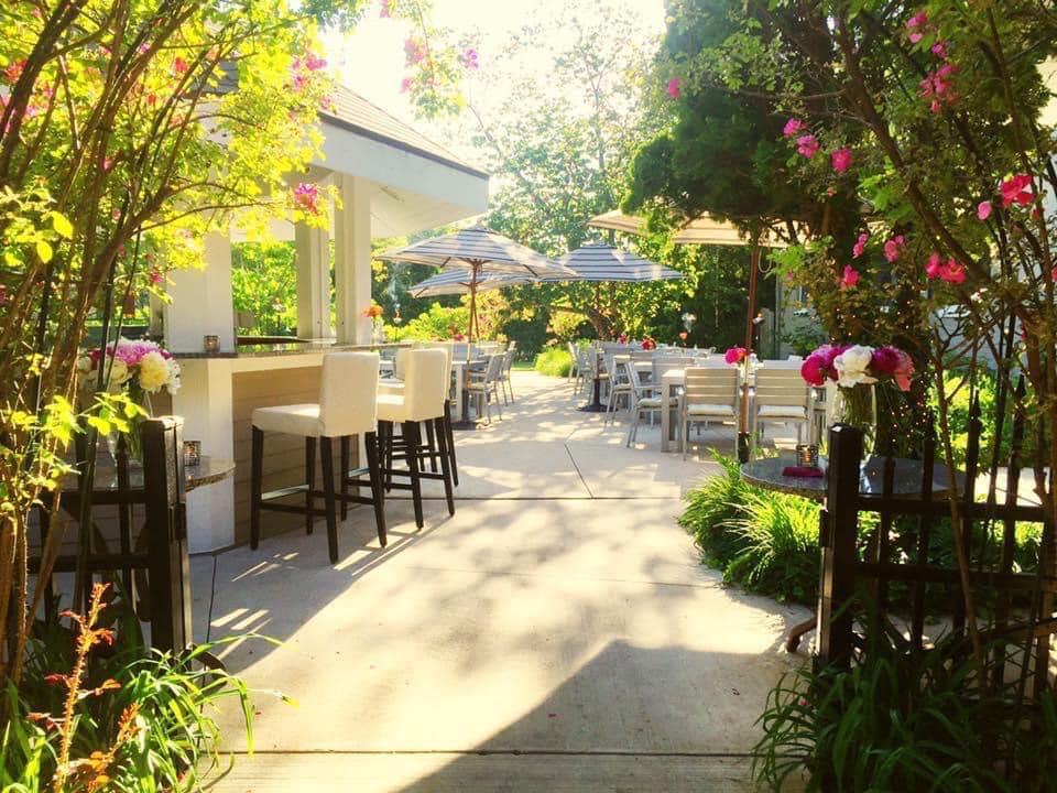 This Enchanting Garden Restaurant In Indiana Will Transport You To Another World