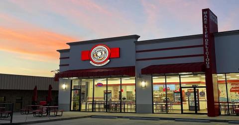 You'll Never Look At Donuts The Same Way After Trying Shipley Do-Nuts In Louisiana