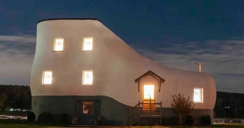 12 Incredibly Quirky Airbnbs You'd Never Expect To Find In The United States