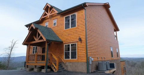 This Unique Luxury Cabin In Tennessee Has A Hidden Underground Swimming Cave