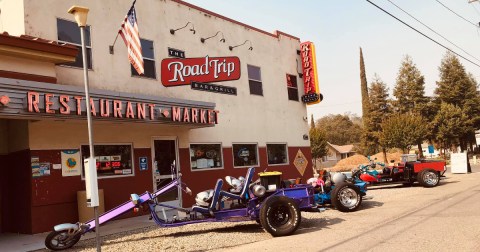 You’d Never Expect To Find Such A Happening Restaurant On This Rural Two-Lane Road In Northern California