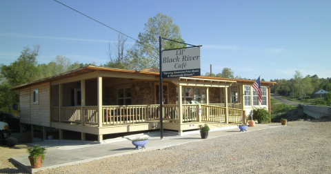 Take A Drive To The Country To Dine At This Exceptional Rural Restaurant In Missouri