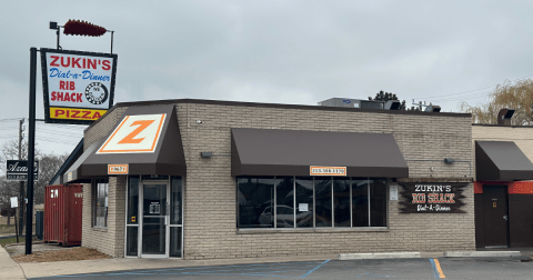 This Rib Shack In Michigan Has Been Serving Delicious Eats Since 1978