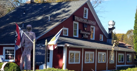 This Vampire-Themed Tavern In Connecticut Is Perfectly Macabre In All The Right Ways