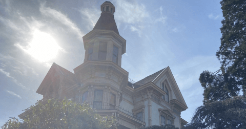 I Visited This Gorgeous Mansion In Astoria — And Discovered It Is Haunted