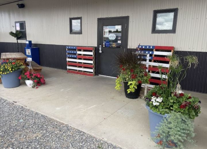 Exterior of a country restaurant in Wyoming