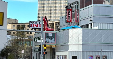 The Largest Breakfast In Minnesota Requires A Massive Appetite At The Nicollet Diner